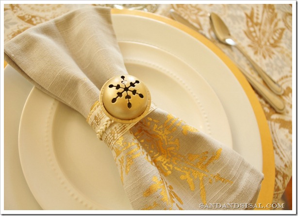 DIY Gold Napkin Rings Are a Gorgeous and Easy Napkin Ring Idea