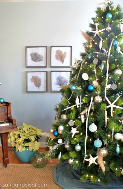 Coastal Christmas Tree bysandandsisal.com