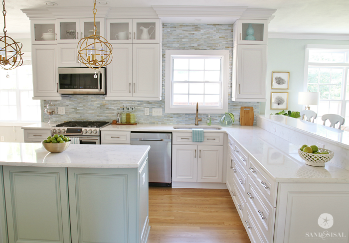Gorgeous White Kitchen Ideas - Modern, Farmhouse, Coastal Kitchens
