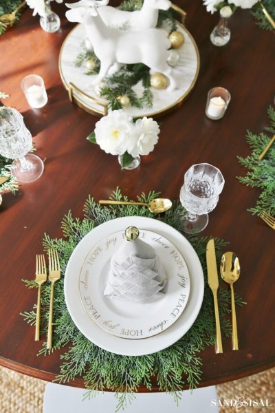 Christmas Dinner Tablesetting Ideas - Sand and Sisal