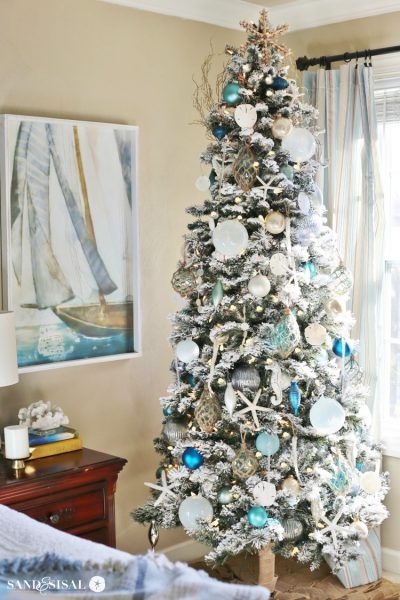 16 Chic Coastal Christmas Tree Ideas | Sand and Sisal