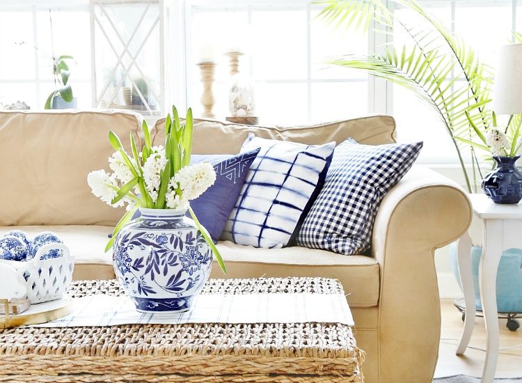 Blue and White Spring Family Room Tour