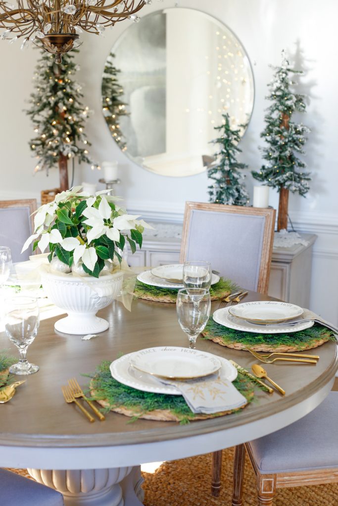 Christmas Dining Room and Table Setting Ideas | Sand and Sisal